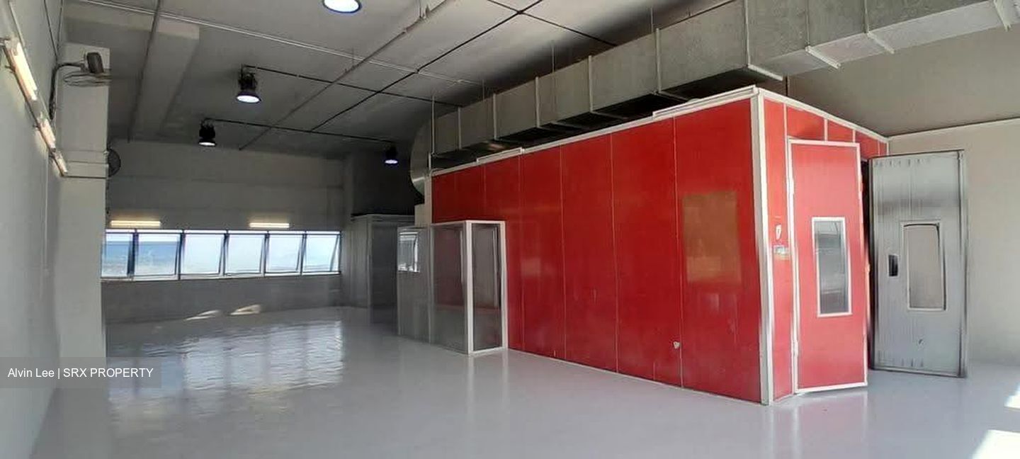 Carros Centre (D25), Factory #632985101